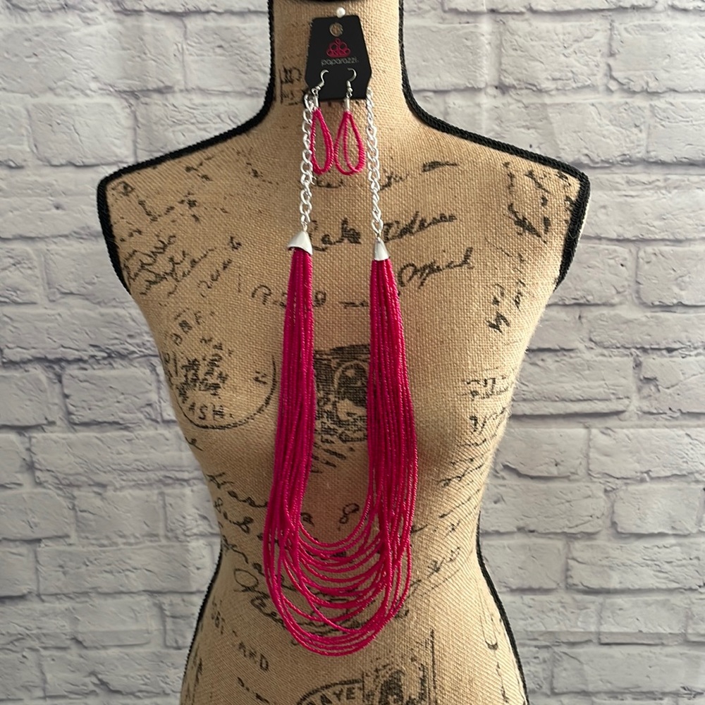 Fuchsia Paparazzi Sea-bead Necklace